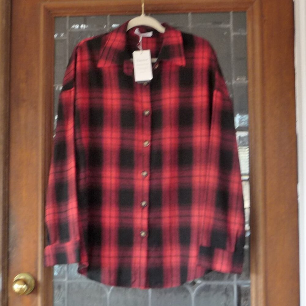 RED PLAID FLANNEL SHIRT SIZE LARGE